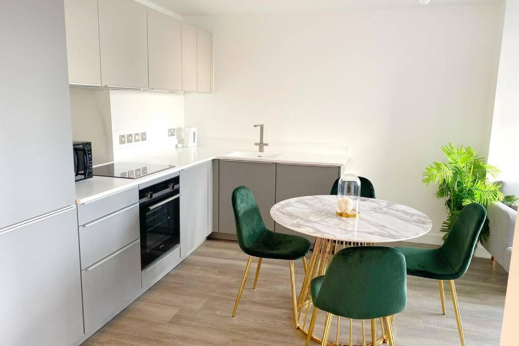 Luxury 2 Bedroom Apartment, Broad Street Birmingham Buitenkant foto